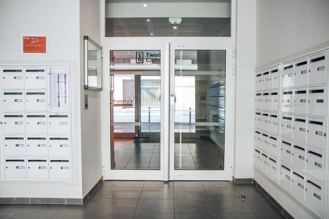 Twenty Business Flats Angely Hotel