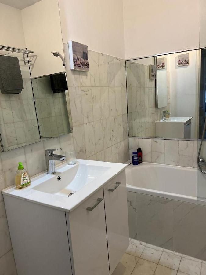 Appartement Grand Center At 2 Minutes Walk From The