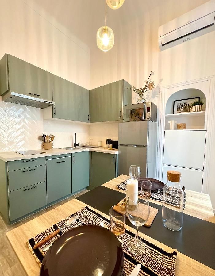 Apartment Cosy Cocoon - 2 To 4 Travelers. Nice