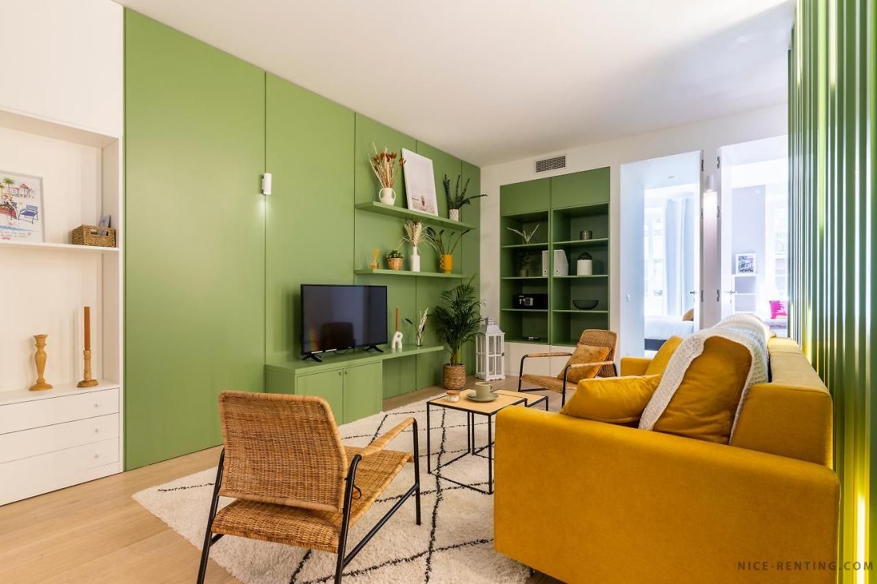 Apartment Renting - Bavastro - Luxurious Loft - 2 Bedroom - Ac - Balcony - Trendy Neighborhood Nice