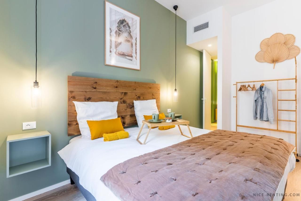 Apartment Renting - Bavastro - Luxurious Loft - 2 Bedroom - Ac - Balcony - Trendy Neighborhood *