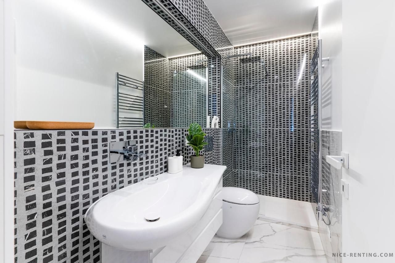 Apartment Renting - Bavastro - Luxurious Loft - 2 Bedroom - Ac - Balcony - Trendy Neighborhood *