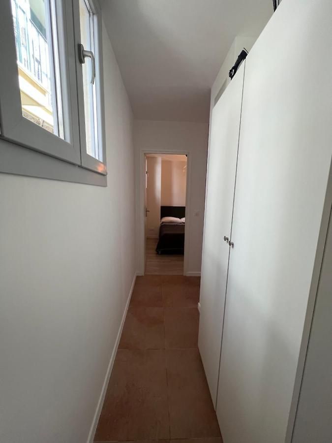 La Cour Du Centre Apartment *