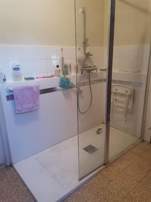 Maison Traditionnelle Sur Les Collines Niçoises Hébergement de vacances *