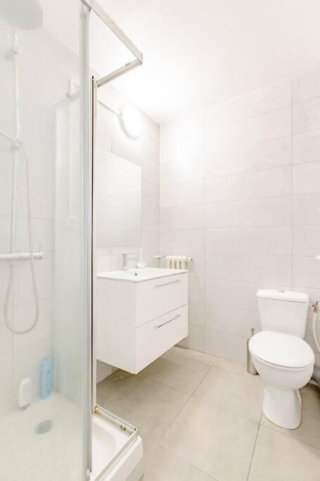 Séjour chez l'habitant Private In Renovated - Tram 1 Min Walk