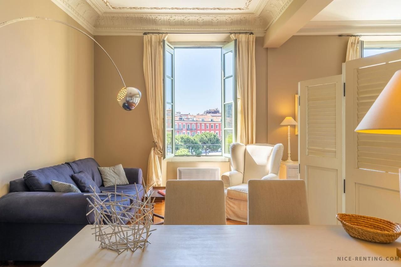 Renting - 13 Massena - Live A Dream Luxury Loft - Place Massena Apartment Nice