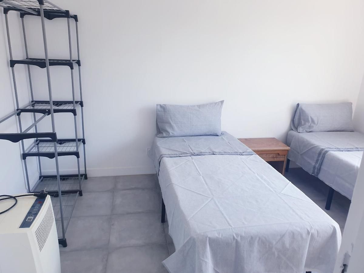 Appartement Renove 2023 Proche Aeroport 5min, Gare Sncf 2 Min, Tramway Au Pied De L'immeuble , Parking Possible, Renovated 2023 Near The Airport 5 Min, Train Station 2 Min, Tram Next To The Building 1 Min, Parking Possible *