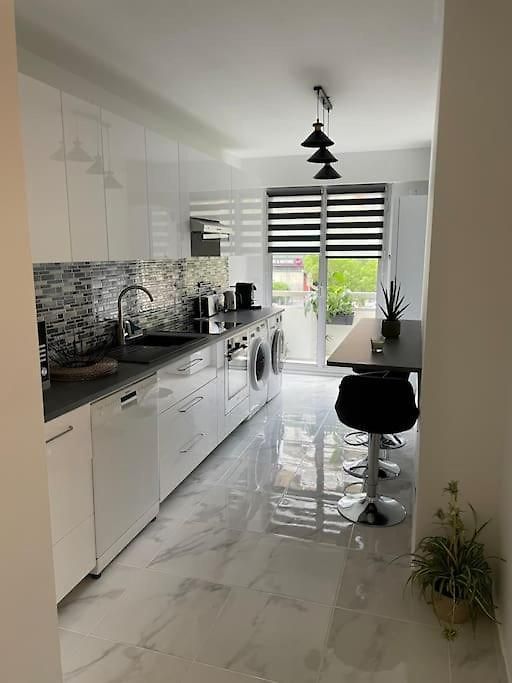 Appartement Superbe Carre Delfino Port De Nice