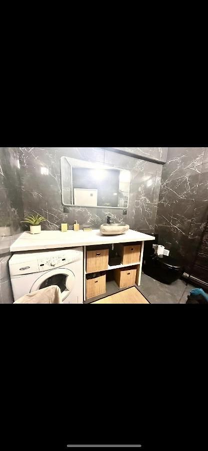 T2 Face A La Avenue De La Californie Appartement Nice