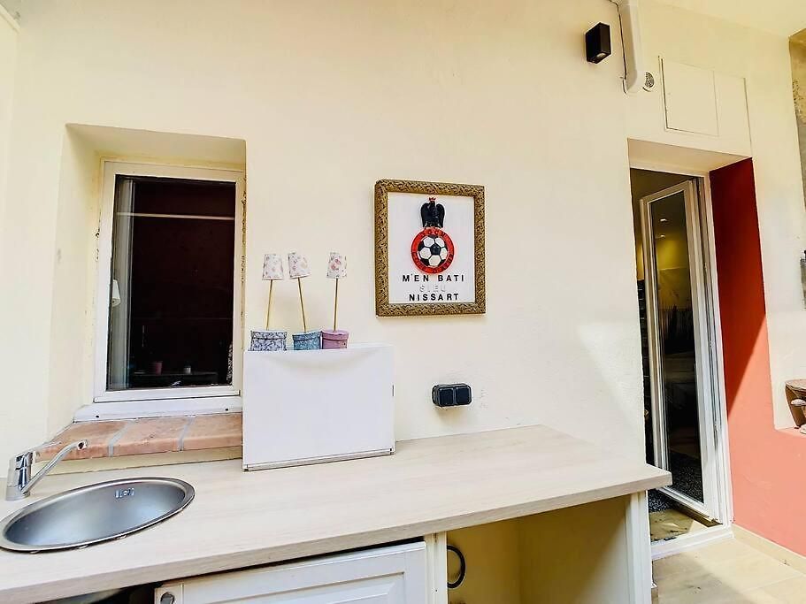 Appartement Terrasse Proche Port Et Plages De Nice