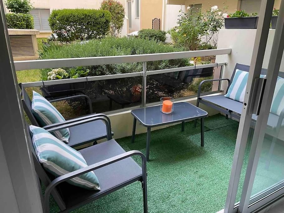 Superbe Carre Delfino Port De Appartement