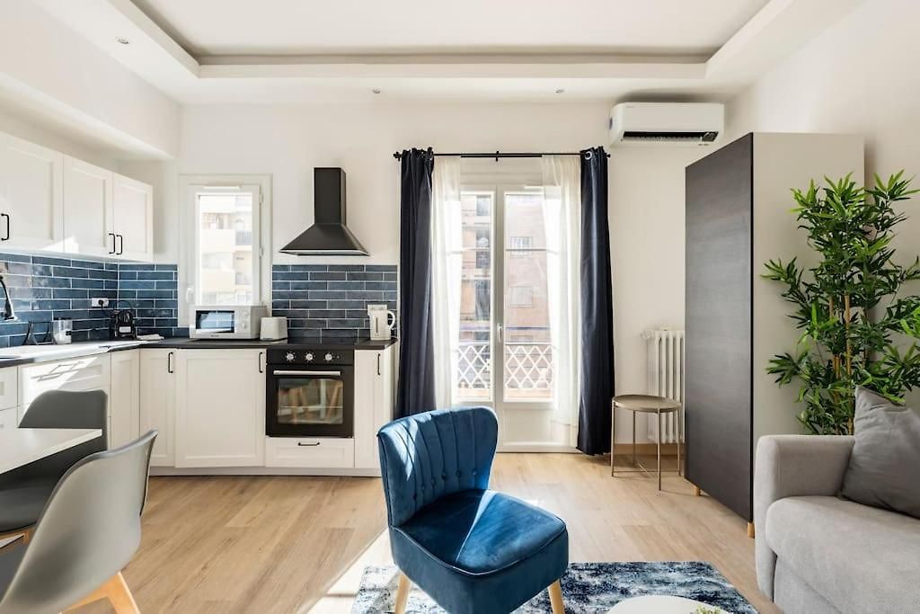Renovated Near The Appartement *