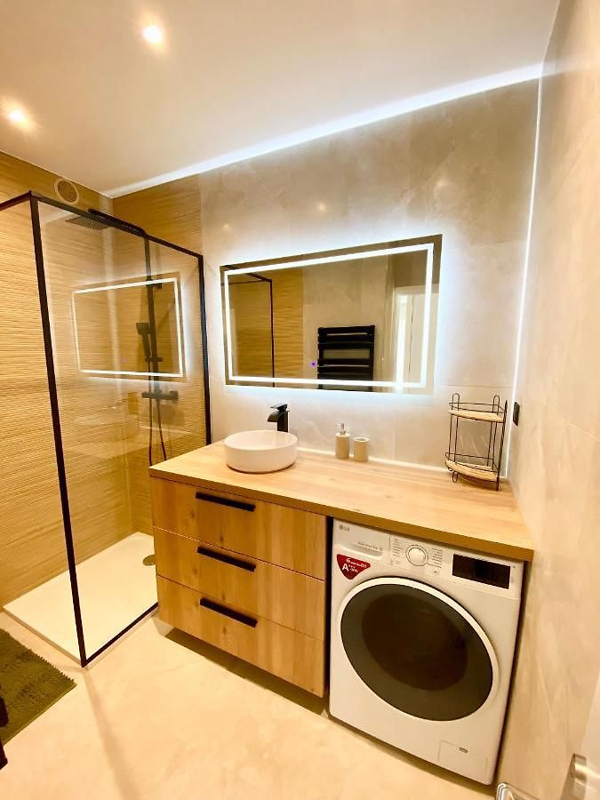 Appartement Magnifique 3p Neuf Proche Nice