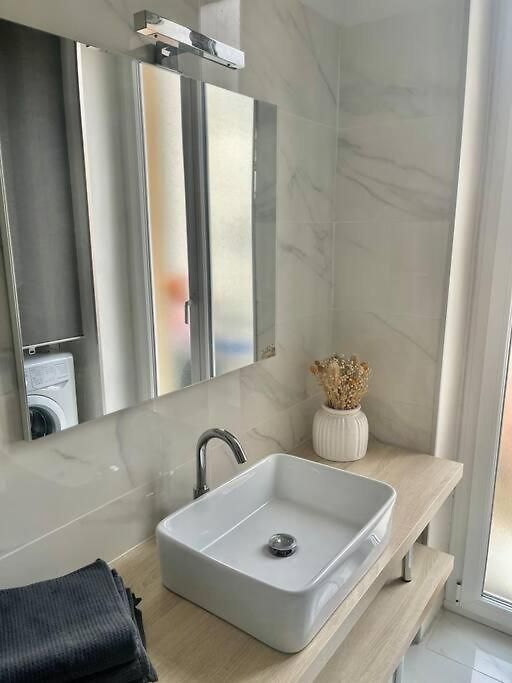 Apartment Ultra Central, Air Conditionned, Very Quiet!