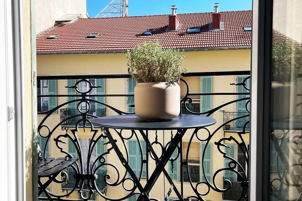 Apartment Ultra Central, Air Conditionned, Very Quiet!