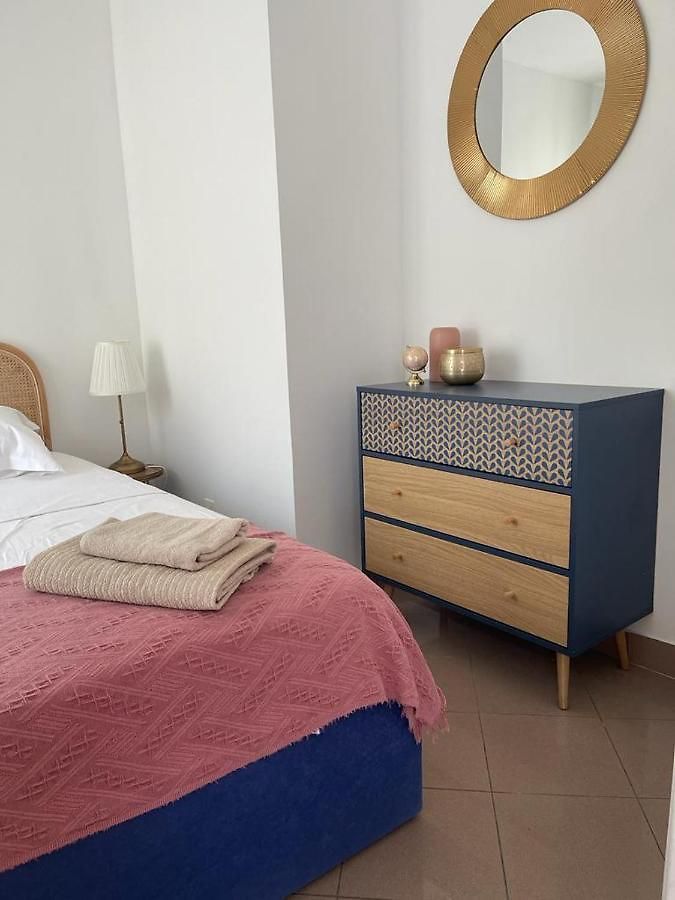 2/3 Pièces Avec Terrasse à Appartement *