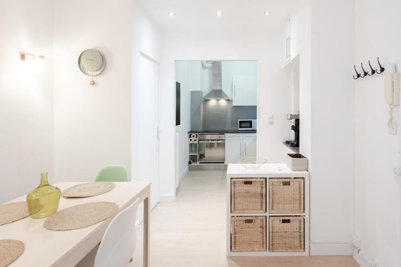 26 , La Riviera Appartement