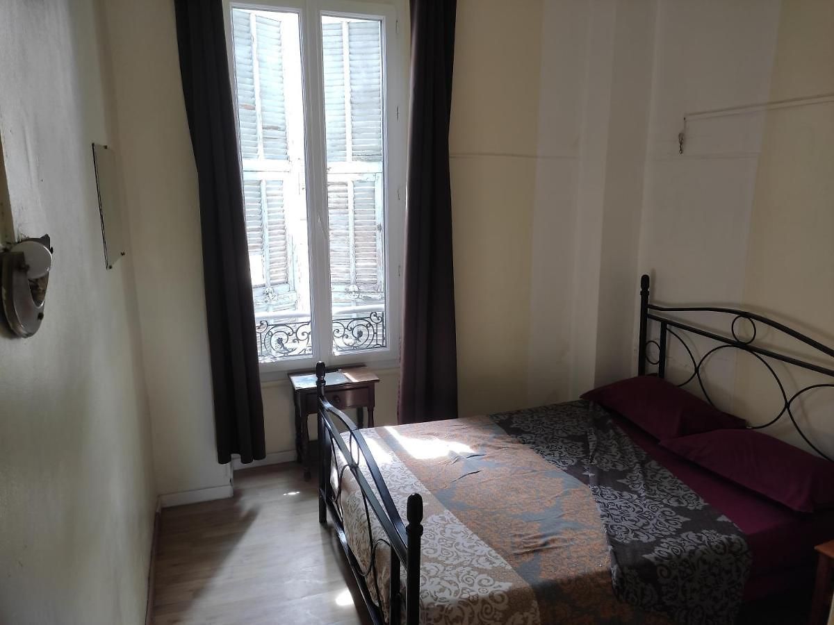 Lyonnais Hotel 3*