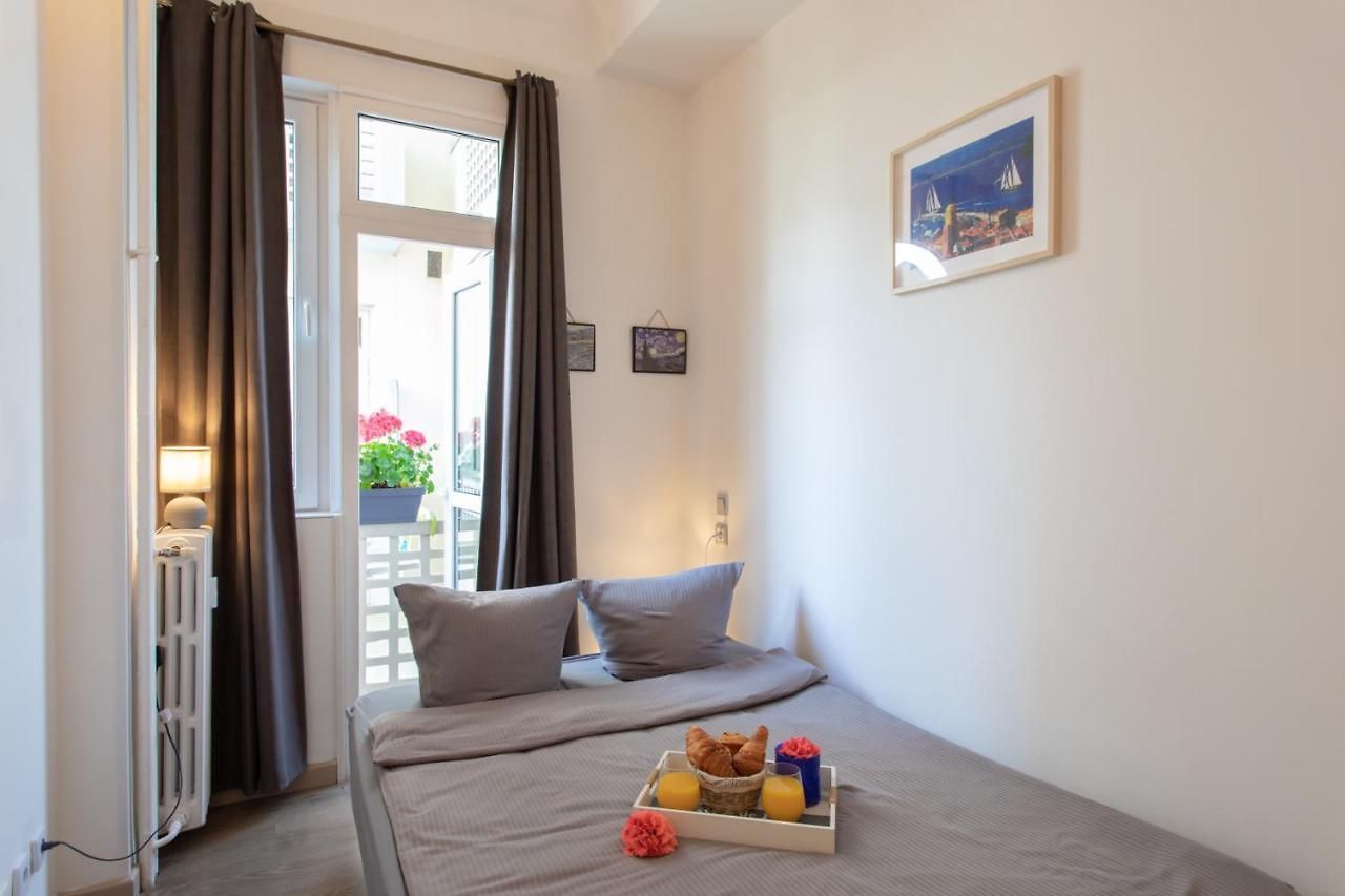 Beautiful , 3 Min Walk , Free Parking, Near Negresco Apartment Nice
