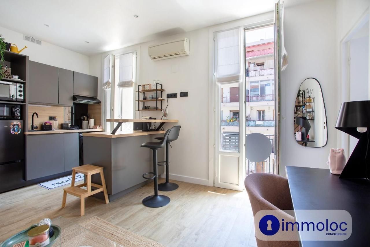 T2 Air-conditioned District Liberation Apartment
