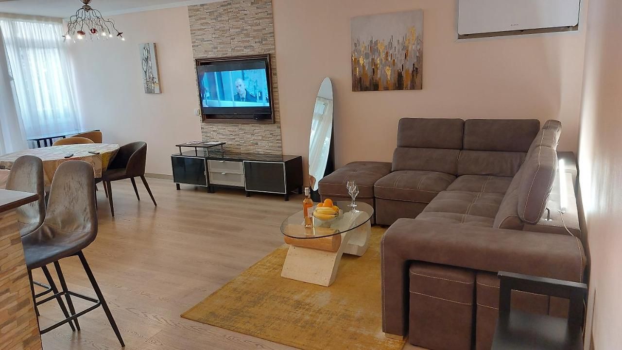 Apartment Apartment-avenue Des Fleurs - 06000 *