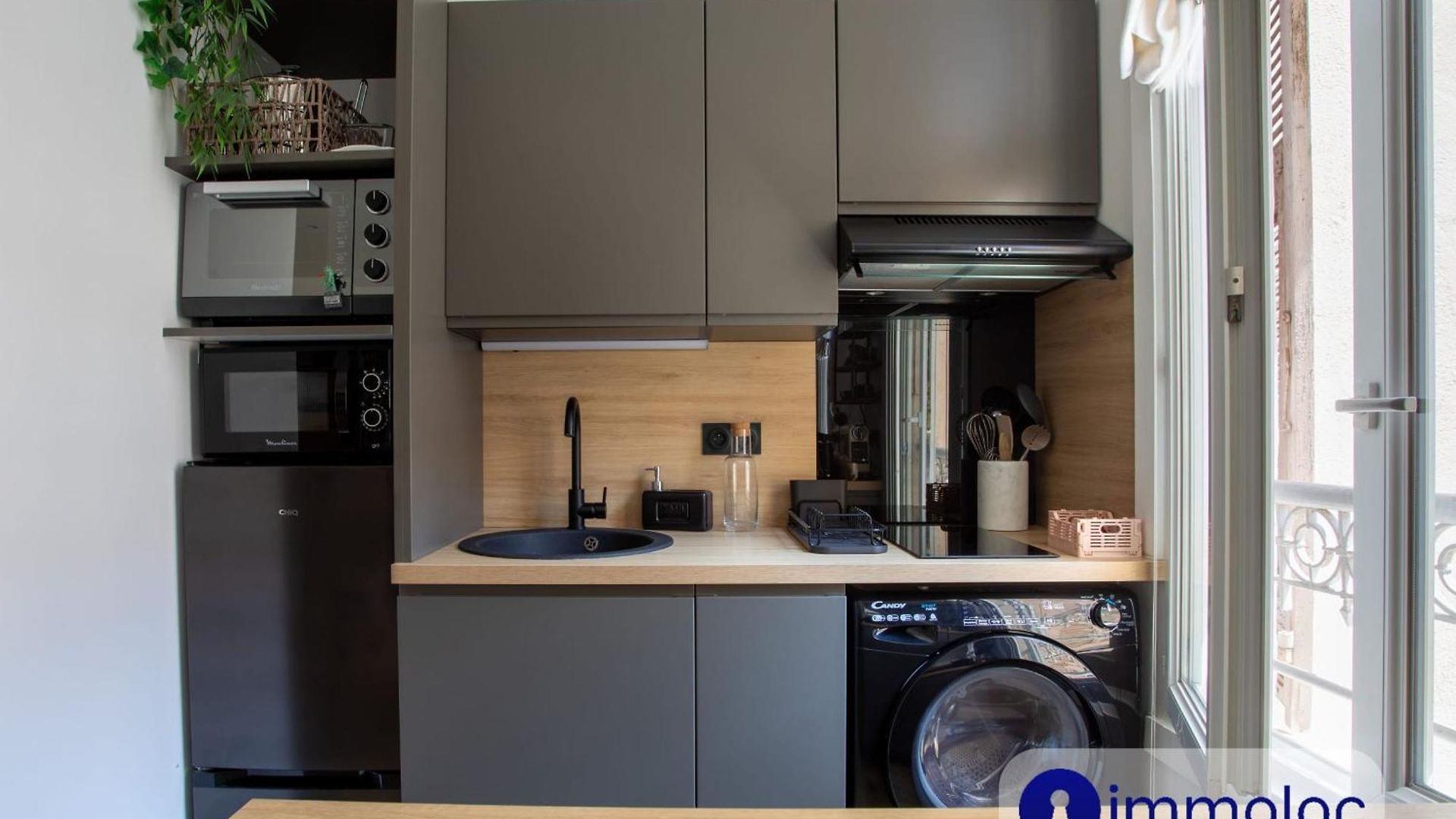 T2 Air-conditioned District Liberation Apartment