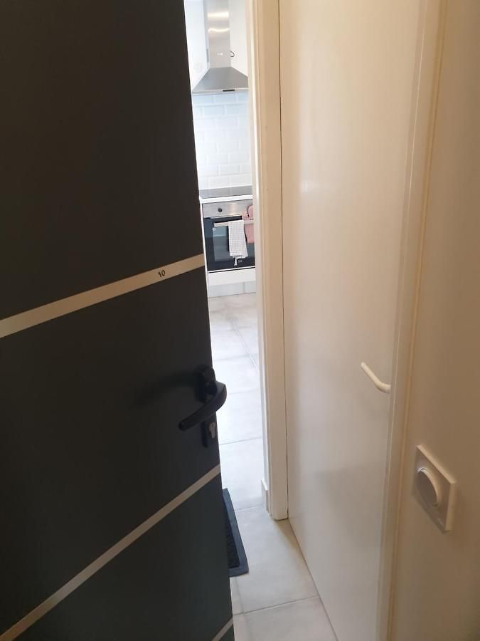 Renove 2023 Proche Aeroport 5min, Gare Sncf 2 Min, Tramway Au Pied De L'immeuble , Parking Possible, Renovated 2023 Near The Airport 5 Min, Train Station 2 Min, Tram Next To The Building 1 Min, Parking Possible Appartement