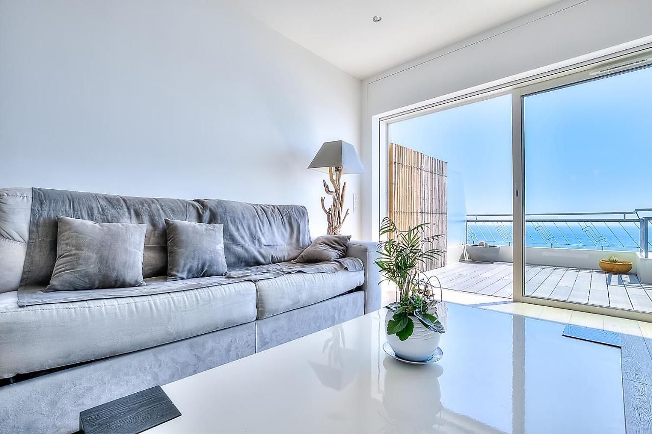 Appartement Le Florentina, Dernier étage Avec Terrasse, Vue Sur La Baie Des Anges *