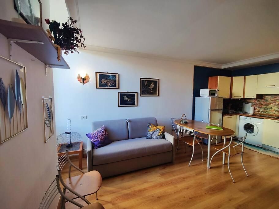 Appartement Close To Beaches And Shops, Up 6 Pers *