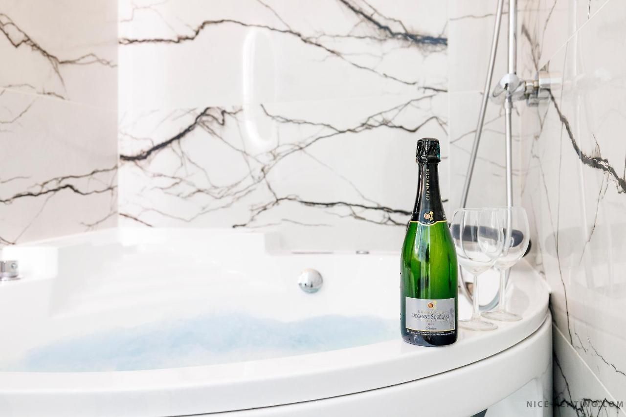 Renting - France - Luxury Palace Jacuzzi - Few Meters From Sea Appartement *