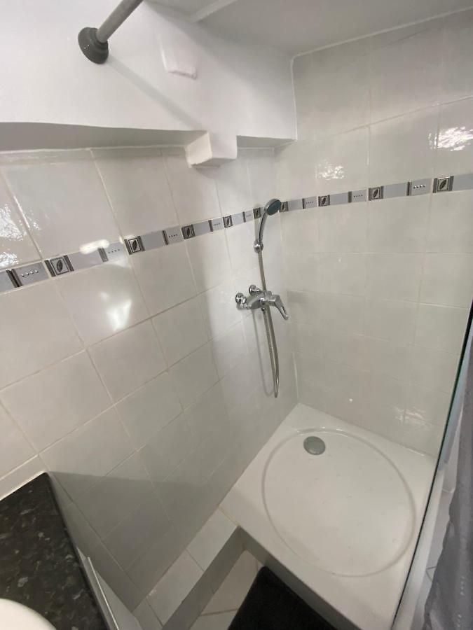 évasion Romantique Sous Les Toits Au Coeur Du Vieux Appartement *