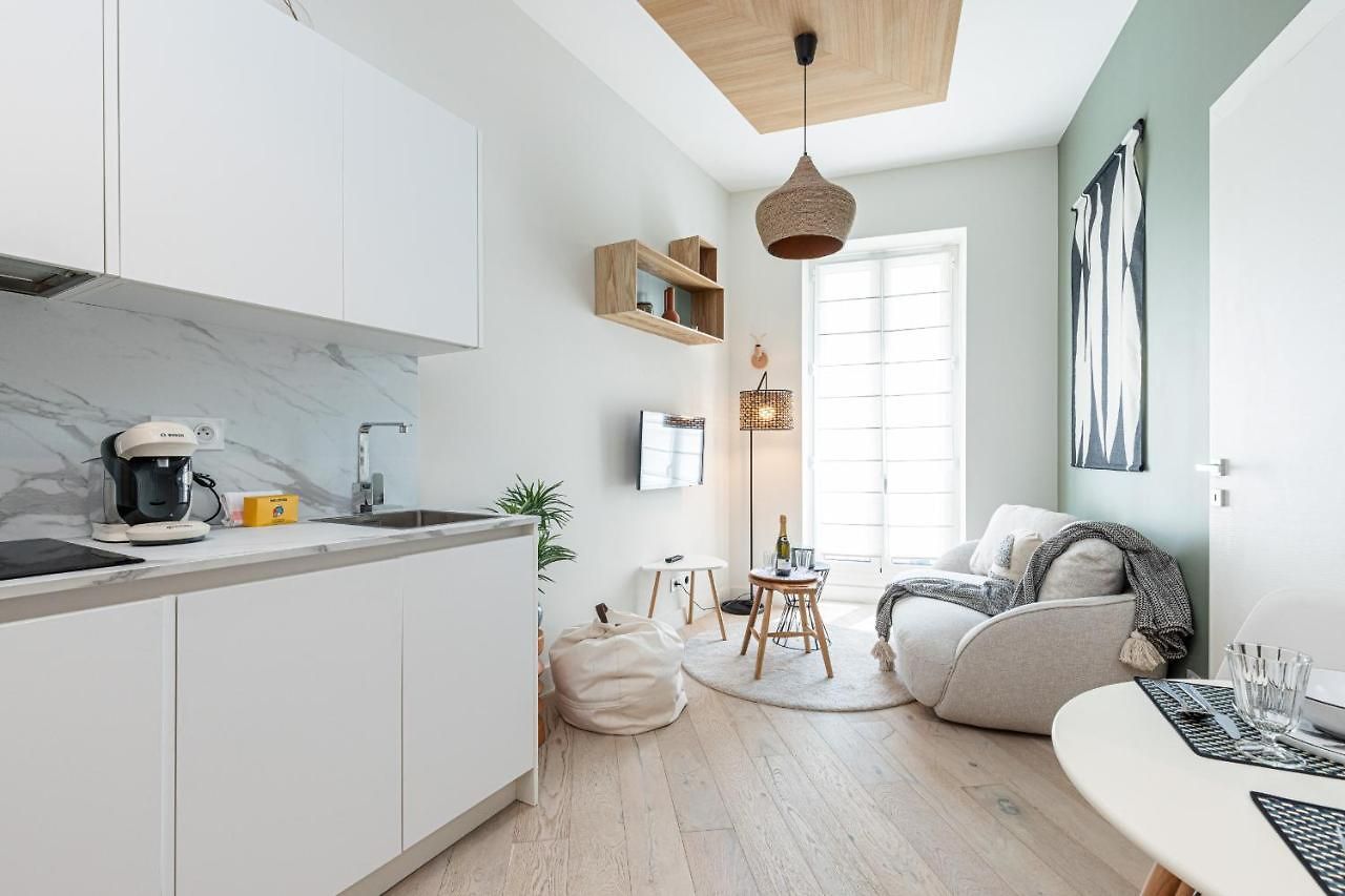 Charming 1 Bdr Apartment *