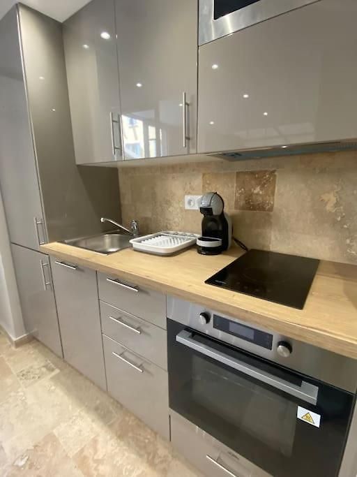 Cosy: 2 Min Train, 10 Min Plage, Clim Apartment