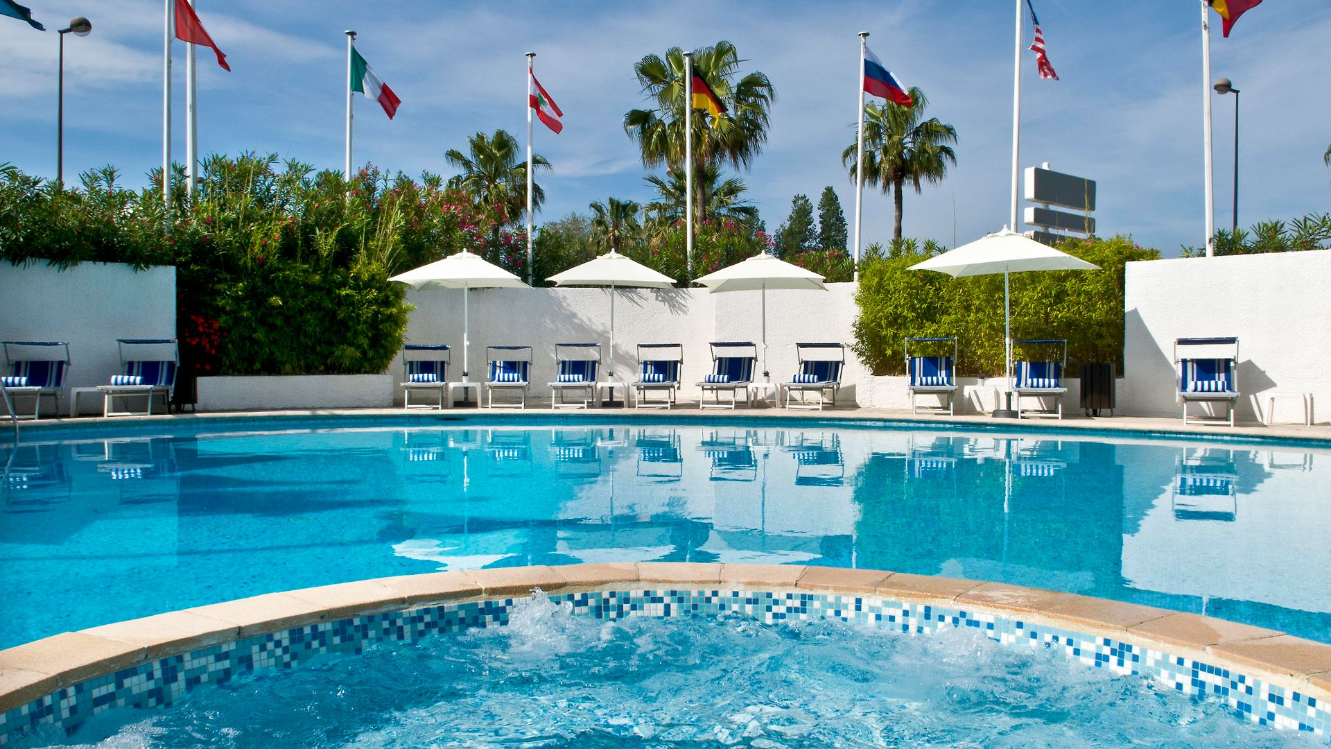 Radisson Airport