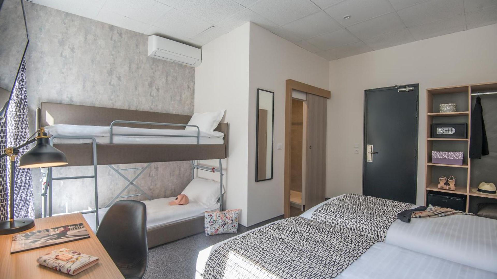 Saint Gothard Hotel 3*