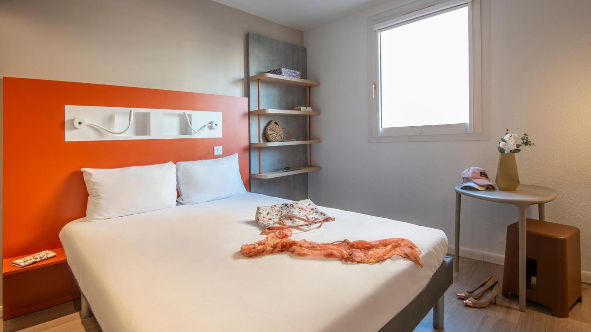 Ibis Budget Californie Lenval 2*