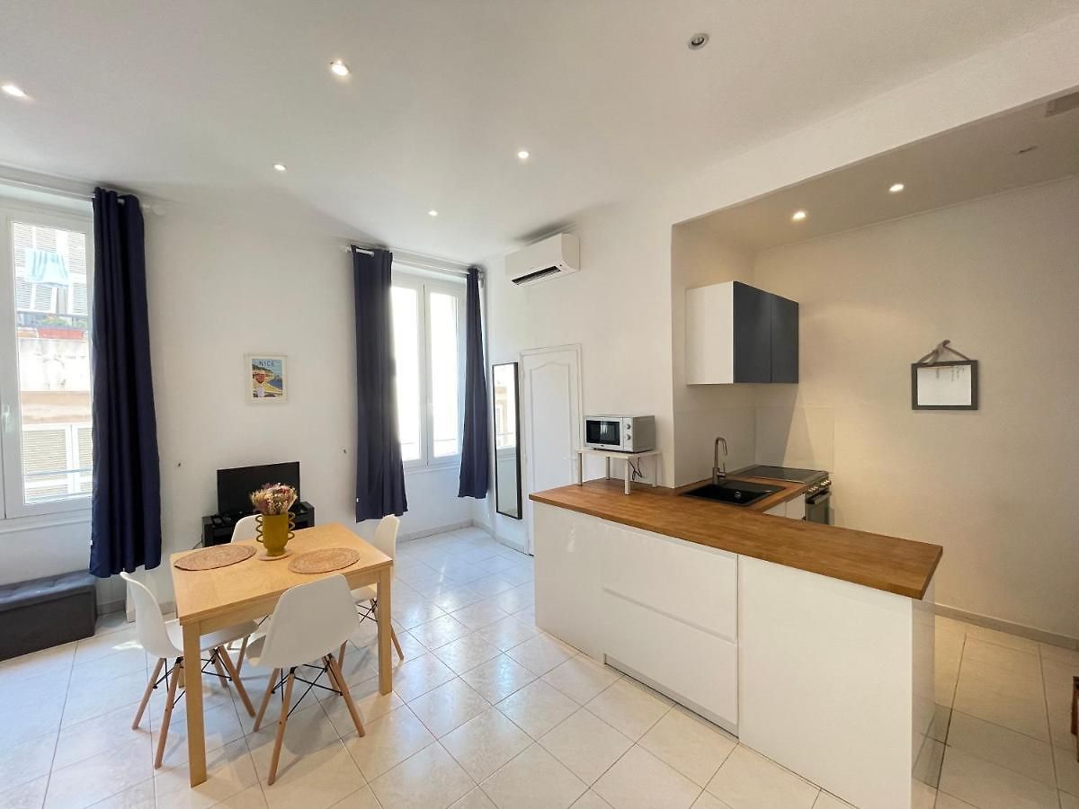 Appartement Renting - Grimaldi - Place Heart Of Golden Square - Ac - Fully Equipped