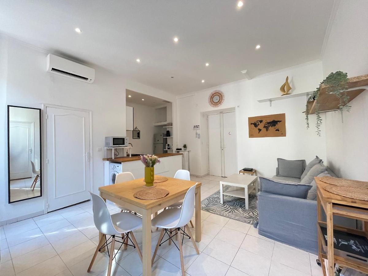 Appartement Renting - Grimaldi - Place Heart Of Golden Square - Ac - Fully Equipped *