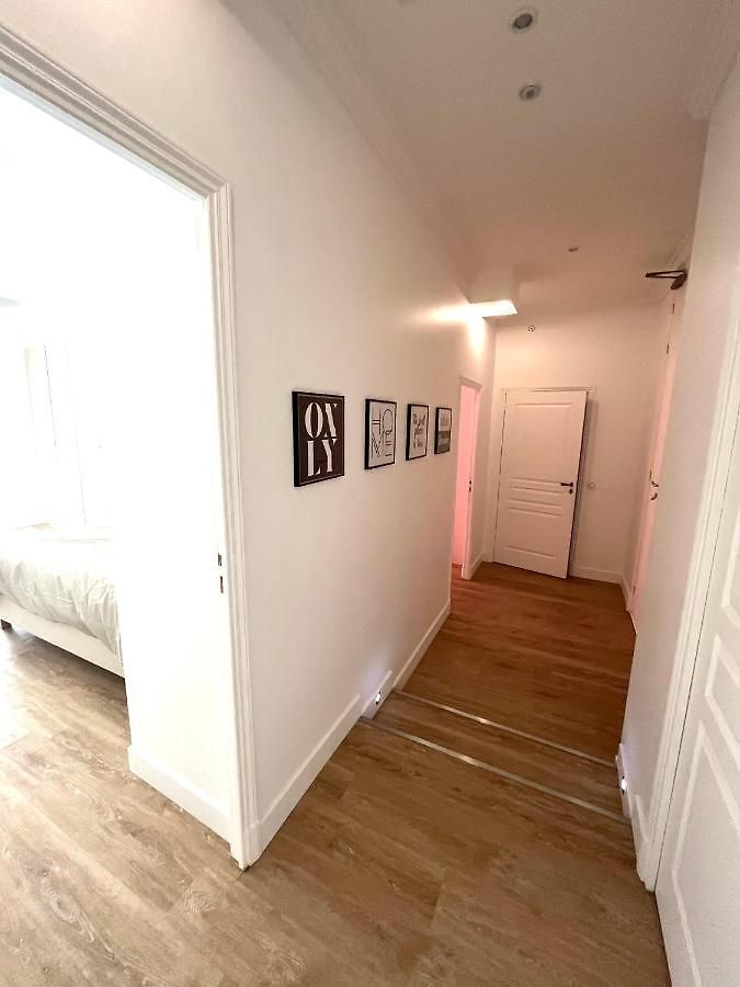 Appartement Large Haussmanian In The Heart Of Nice