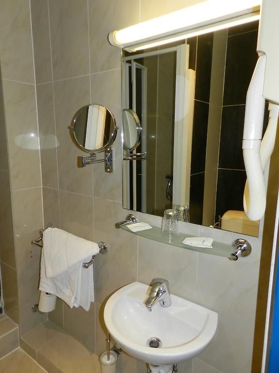 Antares Auberge de jeunesse *
