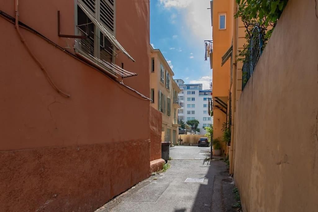 #44 Staywizus -1 Bdr Flat Cap Ac Balcony 5mins Walk To *