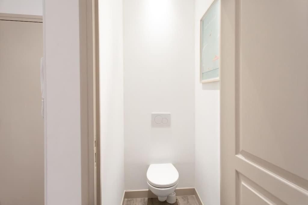 #44 Staywizus -1 Bdr Flat Cap Ac Balcony 5mins Walk To *