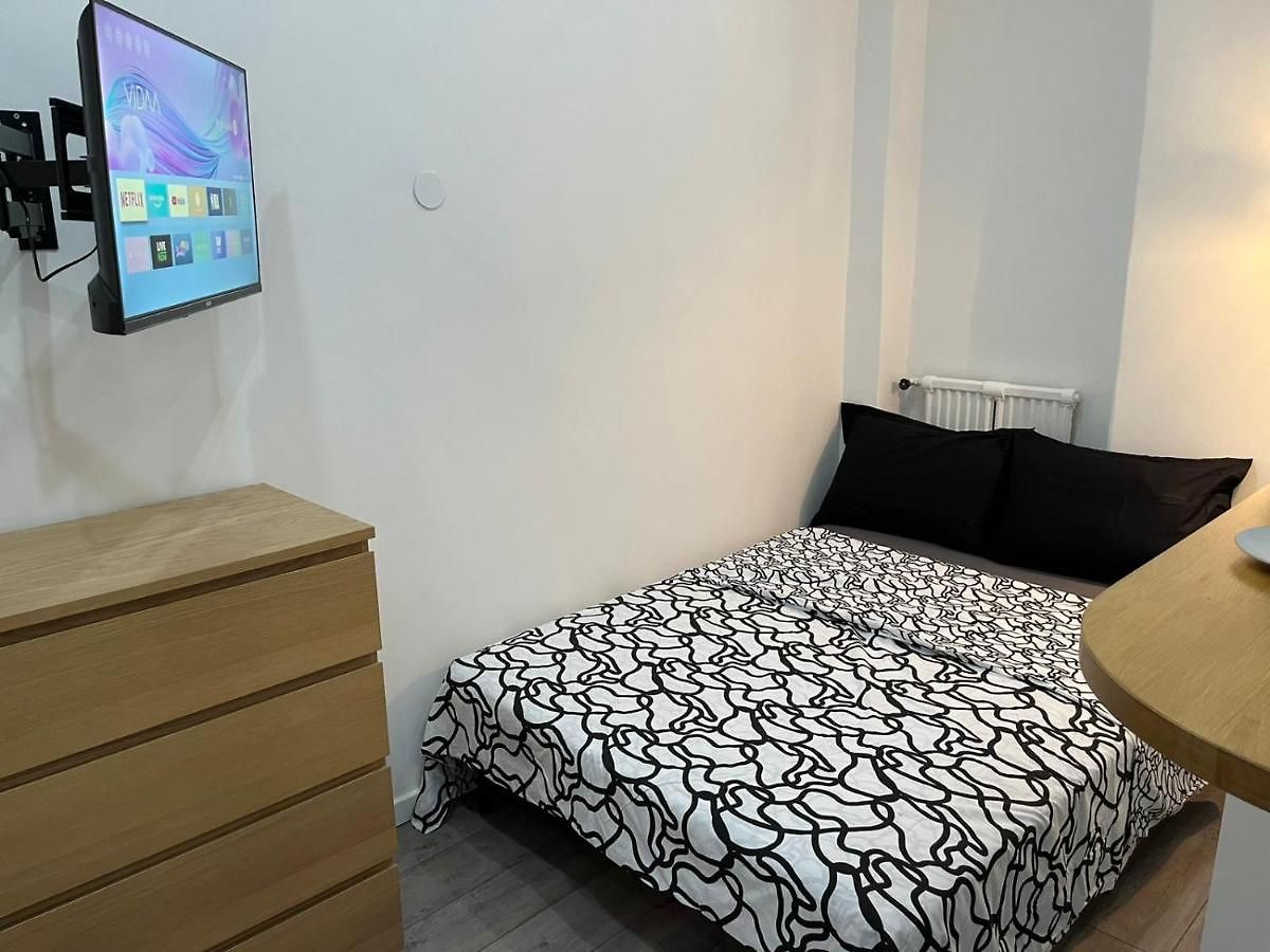 Hotel Studio Centre *