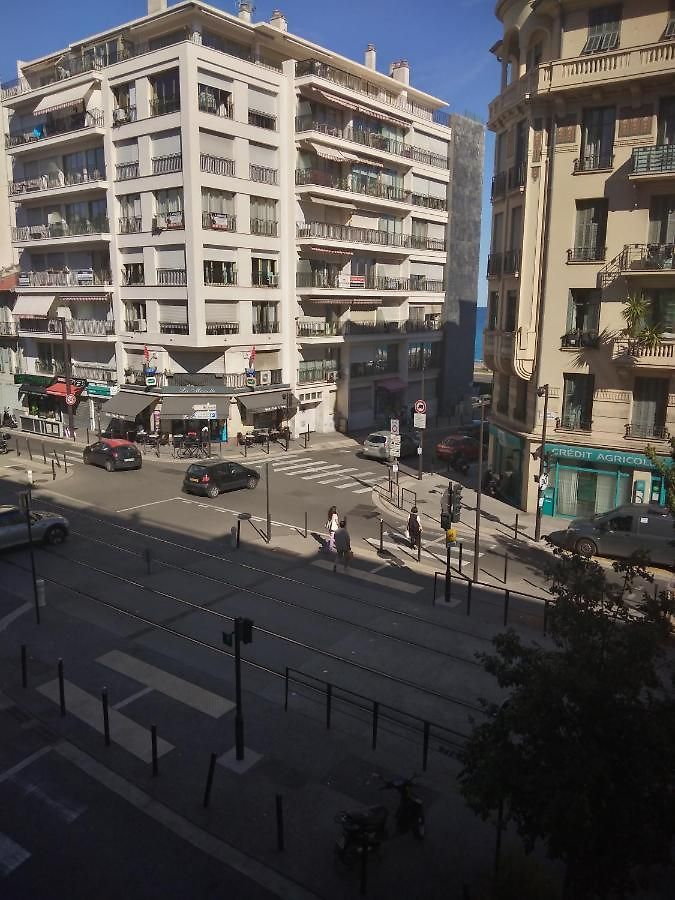 F1 Proche Du Tramway Et Plages *