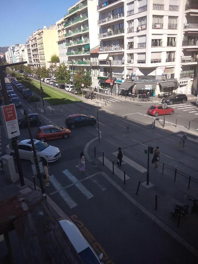 F1 Proche Du Tramway Et Plages Nice