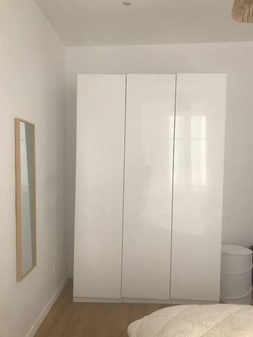 3 Bed Modern Flat Close To The * Nice