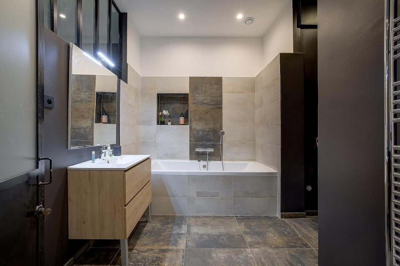 Jacuzzi, 3 Min,