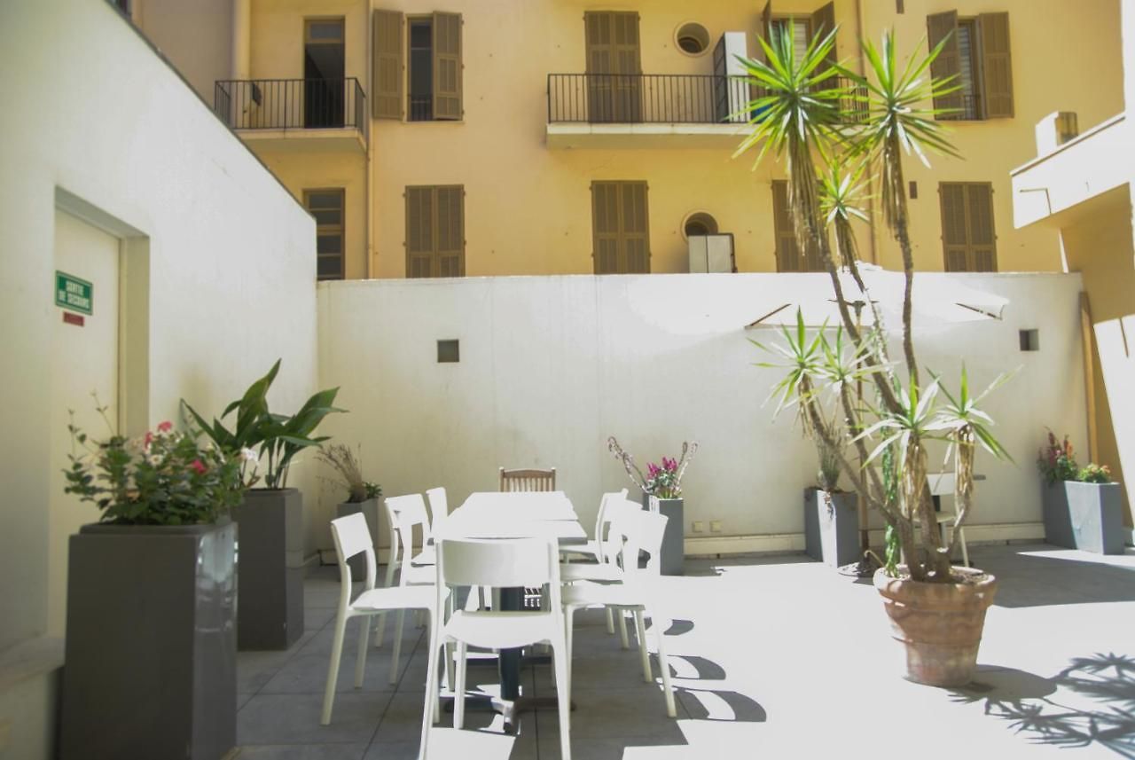 Le Noailles Hotel