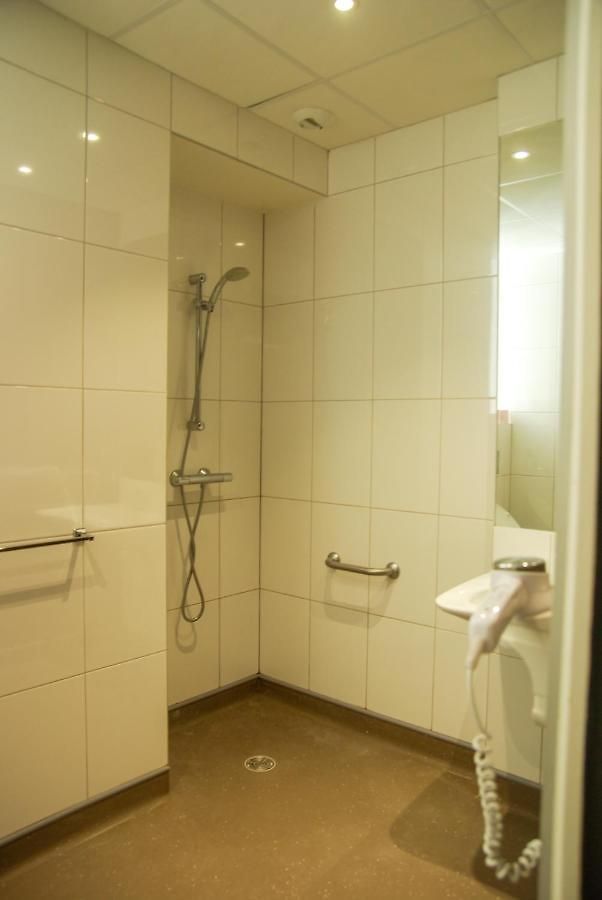 Le Noailles Hotel *