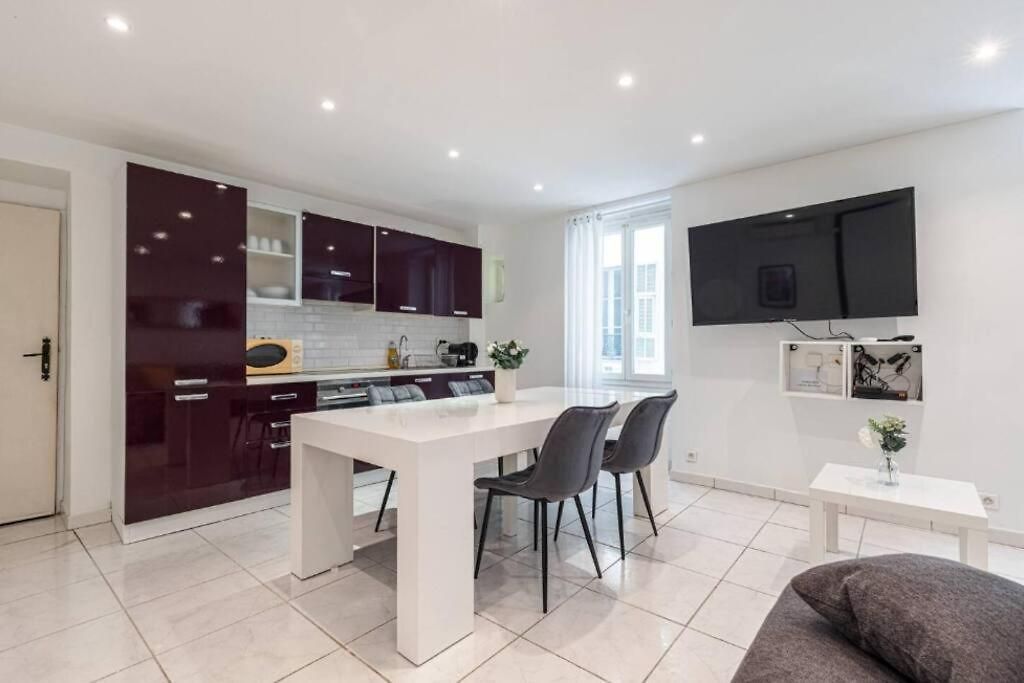 Grand Appartement- Le Port A/c Apartment